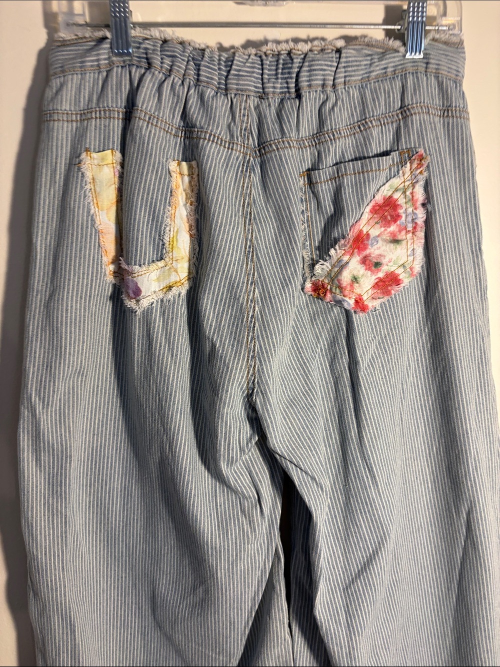 POL Wide-Leg Pinstripe Pants with Floral Patchwork - Picture 4 of 5